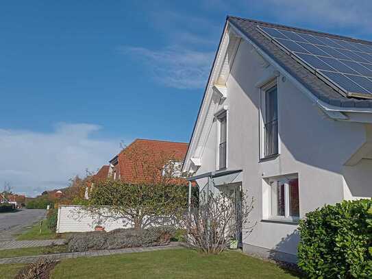 Hochwertig ausgestattetes Einfamilienhaus in ruhiger Lage in Ostseenähe