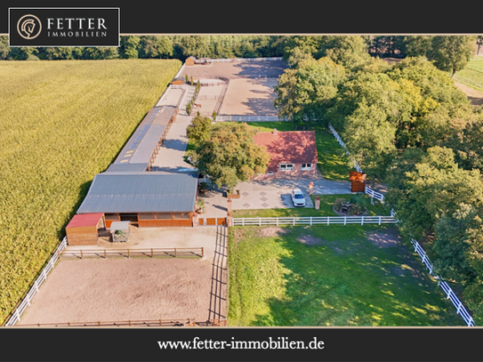 Schicke Reitanlage im Emsland mit gehobenem Wohnkomfort und gewerblicher Pferdehaltung!