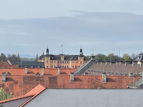 Wohntraum mit Schloßblick - Neubau - 3 Zimmer, Küche, 2 Balkone