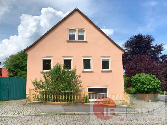 Traditionshaus des Motorsports, Mehrfamilienhaus mit herrschaftlichem Ausblick, mögl. Gewerbe, 3 Garagen, Garten