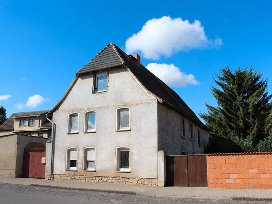 Sanierungsbedürftiges Einfamilienhaus in Aschersleben (Handwerkerobjekt)