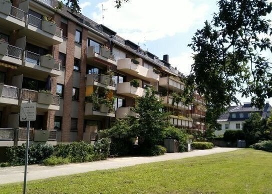 1,5 Zimmer- Wohnung inkl. Einbauküche, Aufzug, Balkon und PKW TG Stellplatz -optional- im Herzen von Bonn Beuel