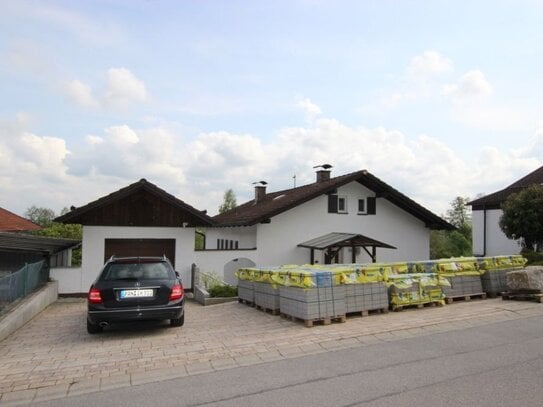 Wohnhaus in ruhiger Siedlungslage mit schönem Fernblick - 614