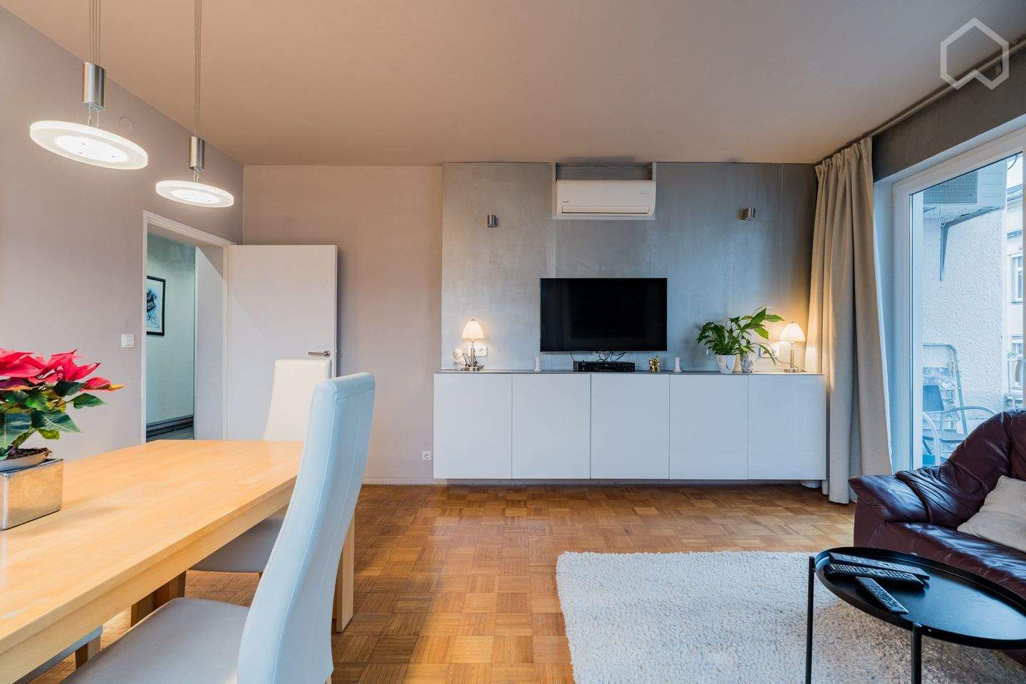 Zentrale Lage: 3 Zimmer Wohnung mit Balkon - Photo 1