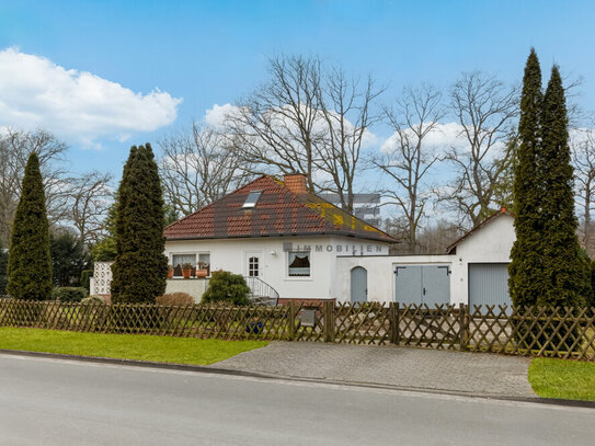 Charmanter Bungalow auf großem Naturgrundstück mit Potenzial