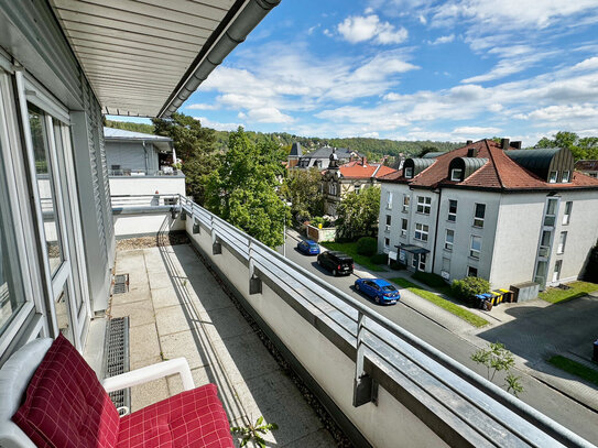 Direkt zum Bezug! 2-Zimmer mit umlaufender Dachterrasse! EBK!