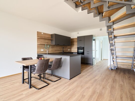 NEUBAU - Exklusive 3-Zimmer Maisonette Wohnung (120m²) mit großer Dachterrasse und Vesteblick