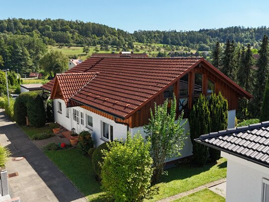 Freistehendes Einfamilienhaus in Calw-Stammheim, mit Garten, Garage + Stellplatz