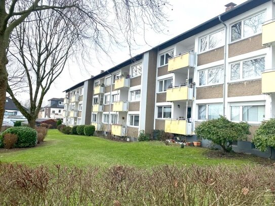 Freie 3 Zimmer-Wohnung im Erdgeschoss mit Balkon