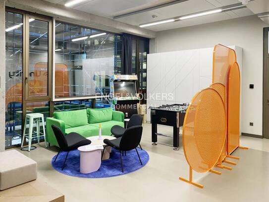 Plug & Play: Top-Büro mit zwei Terrassen