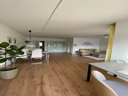 Helle 2-Zimmer-Wohnung mit Balkon, voll möbliert in Heidelberg