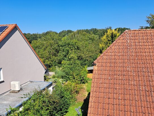 **Die Gelegenheit** Dachgeschosswohnung in begehrter Feldrandlage**