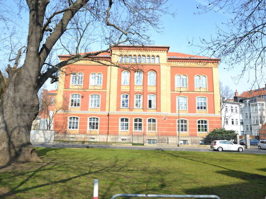 2 Raumwohnung in der alten Frauenklinik mit Wohnberechtigungsschein.