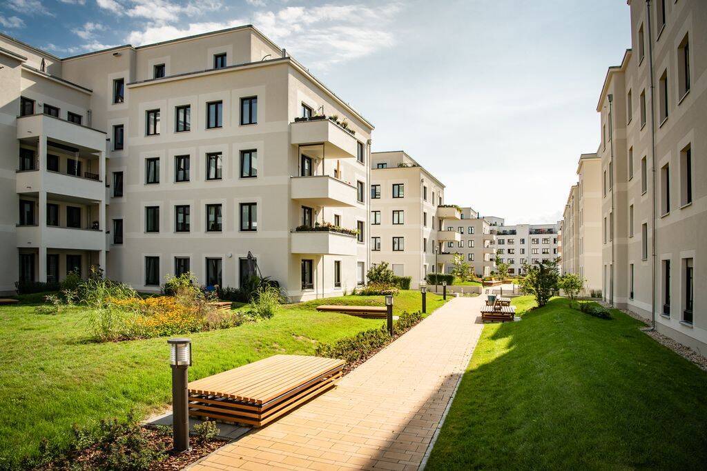 helle geräumige 3-Zimmer Dachgeschoßwohnung in Spandau - Photo 1