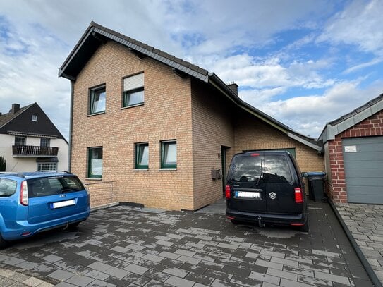 MeinRaum... Einfamilienhaus mit Terrasse, pflegeleichtem Garten und Garage in schöner Wohnlage von Erkelenz-Kückhoven