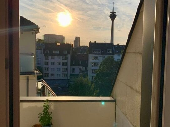 Düsseldorf-Unterbilk: Eigentumswohnung mit gigantischer Dachterrasse!