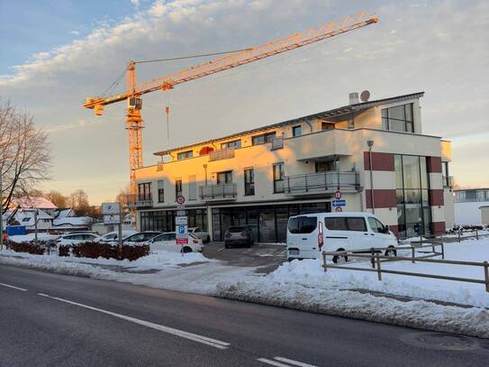 Unvermietete, Komfortable 2-Zimmer-Wohnung - Energieeffizienzhaus - TG-Stellplatz - Echtholzparkett