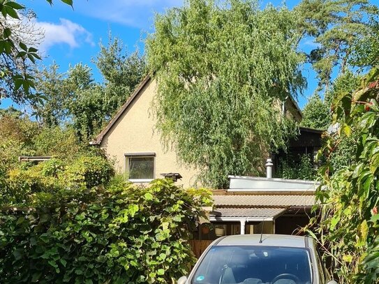 Einfamilienhaus im sonnigen Naturgarten