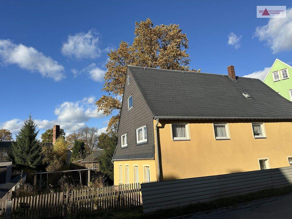 Einfamilienhaus/Zweifamilienhaus in Zwönitz zum Sanieren: 150?m² Wohnfläche & 550?m² Grundstück