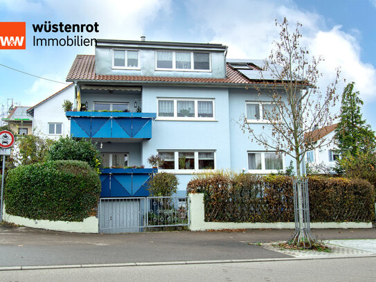 Platz für die ganze Familie! Hier wohnen Sie auf 2 Etagen mit Balkon, Garten und Garage in GP-Reusch