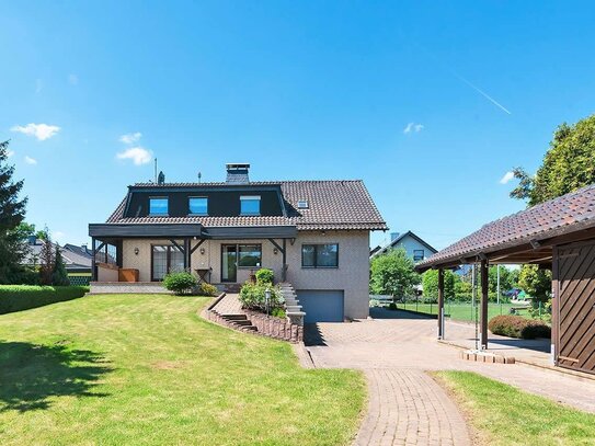 PHI AACHEN - Großzügiger Wohntraum mit schönem Garten und Garage in ruhiger Lage von Heimbach!