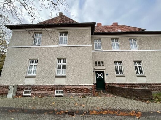 Wir modernisieren für Sie! Balkonwohnung im Erdgeschoss in Heppens zu vermieten!