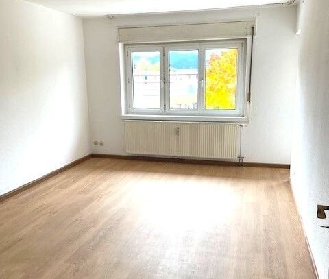 Helle 3-Zi.-Wohnung mit Bergblick