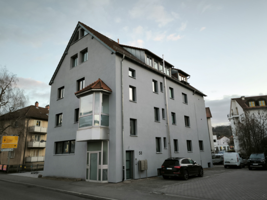 Schöne, Lichtdurchflutete und Moderne 4 Zimmer-Wohnung in Tübingen - EG