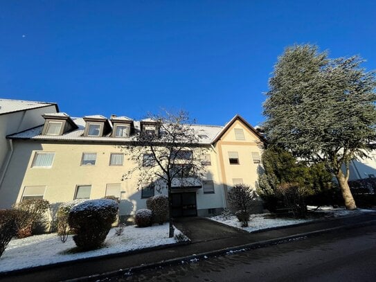 Charmante Gelegenheit! Direkte Kliniknähe! Großzügige 3 ZKB in Haunstetten-Ost!