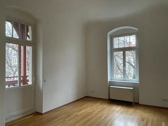 Reizvolle 3-Raumwohnung mit großem Balkon im Jugendstilhaus!