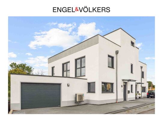 Engel & Völkers: Neuwertige Doppelhaushälfte mit viel Platz zum Wohlfühlen!