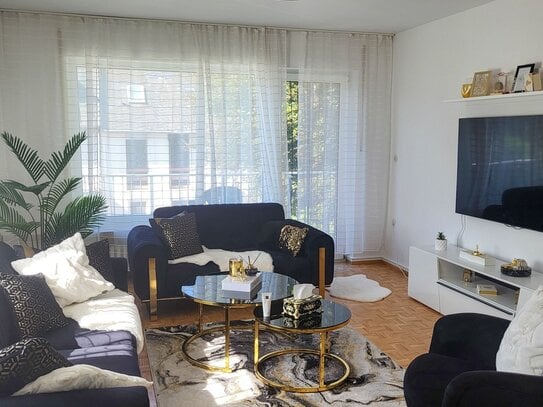 Eigener Balkon, Einbauküche und Garage... Ihr neues Apartment in Trier-Heiligkreuz!