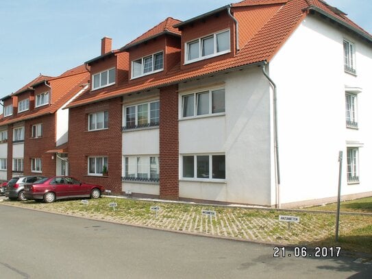 1-Raum-Wohnung mit Küchenzeile und Terrasse im Grünen