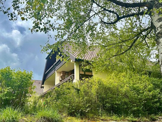 Ruhige 2 Zimmerwohnung in idyllischer Lage mit Balkon und Garagenstellplatz