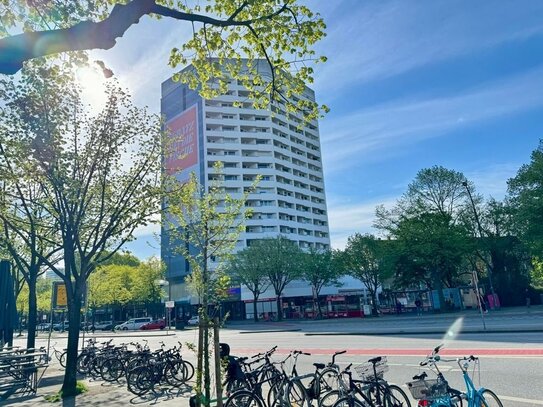 Investieren im Herzen Hamburgs: Vermietete 1,5-Zimmer-Wohnung im 9.OG auf der Reeperbahn!