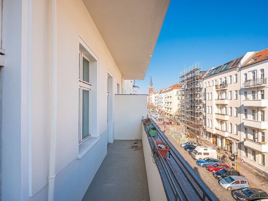 Leben im bunten Kiez - unsanierte 105m²-Wohnung mit Balkon im Samariter-Kiez