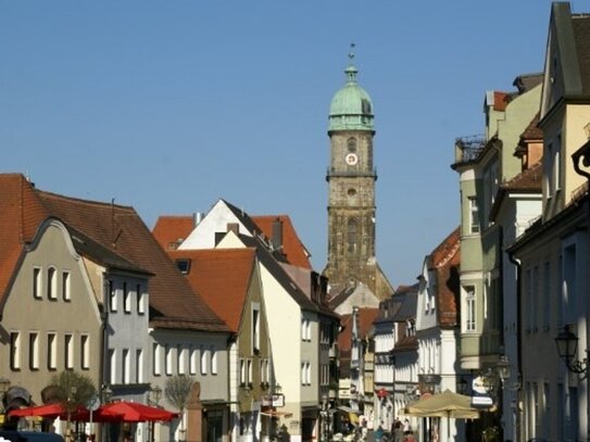 Große 2 Zimmer Erdgeschosswohnung in der Altstadt