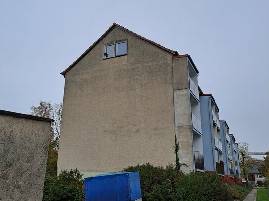 Dachgeschosswohnung mit Garage