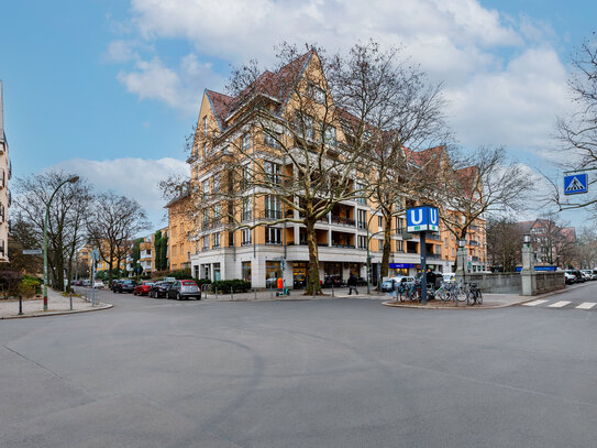 Moderne, großzügig geschnittene Familienwohnung am Rüdesheimer Platz