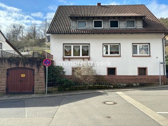 Vermietet, gepflegt, naturnah! Harmonisches Zweifamilienhaus in bester Lage.