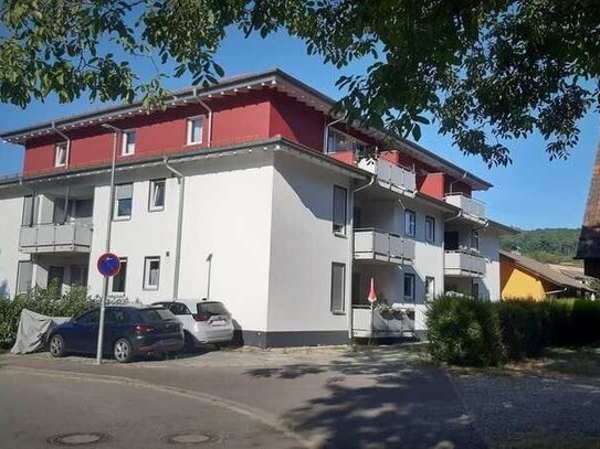 Schöne 3,5 Zimmer Wohnung mit Balkon