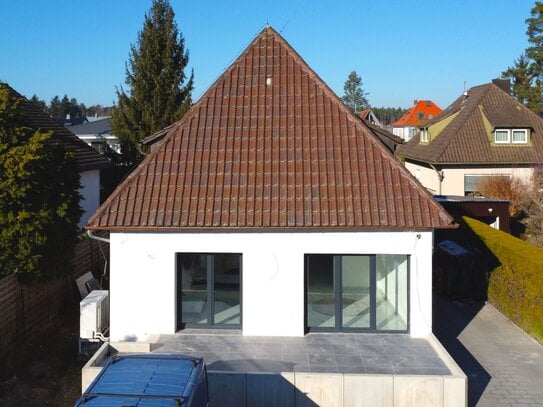 Exklusives Wohnen in ruhiger Lage - Modernisiertes Einfamilienhaus mit historischem Charme in Weiherhaus