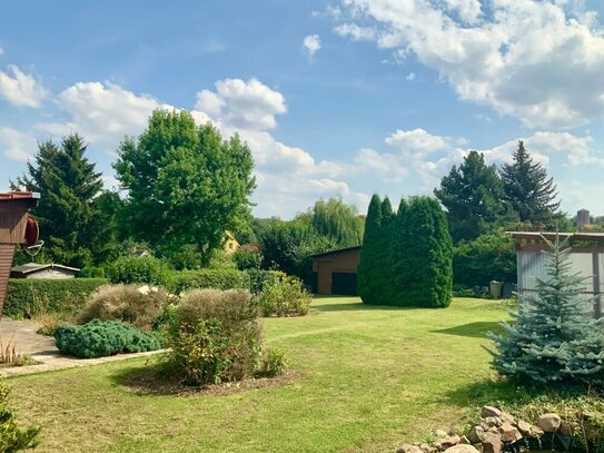 Der Garten ist schon angelegt, um das Haus kümmern Sie sich