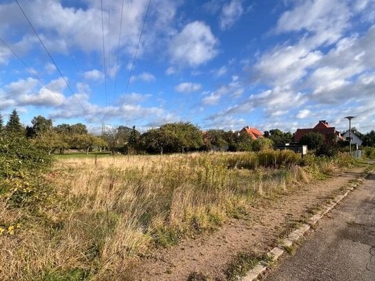 Lübeck-Niendorf. Baugrundstück, Eigenland für Bungalowbebauung mit positiver Bauvoranfrage zu kaufen