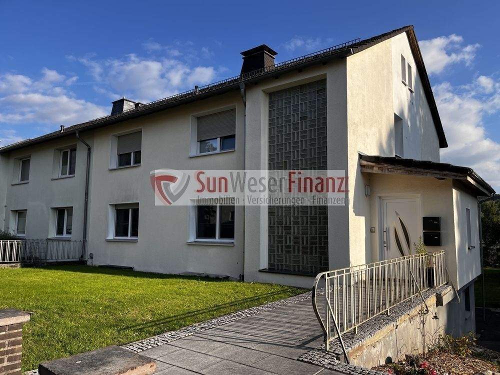 Immobilie in Höxter - "Zweifamilienhaus - regional verankert, gut angebunden" - Bild 0