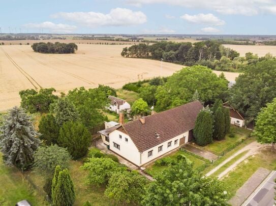 EFH mit großem Garten, Scheune und Stallungen in ruhiger Feldrandlage - unweit von Stettin