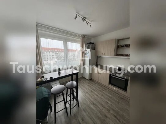 [TAUSCHWOHNUNG] 3 Zimmer Wohnung mit großer Küche, Balkon an der Spree