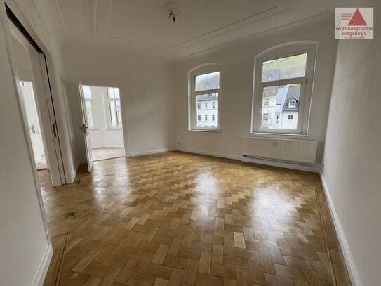 4-Raum-Wohnung im Altbau-Stil mit Balkon in zentrumsnah von Aue