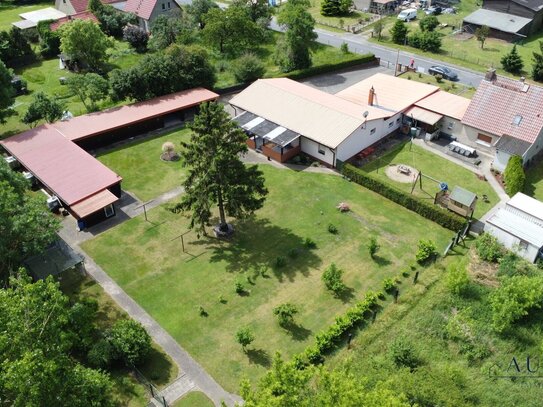 Moderner Bungalow auf großem Gartengrundstück für Pferdehaltung