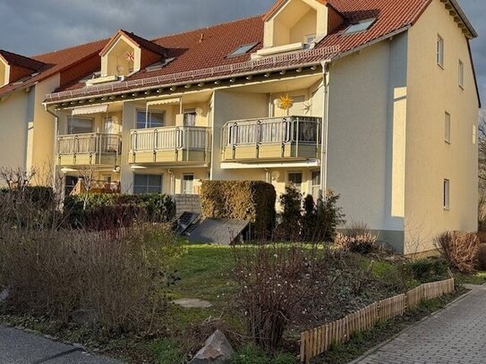 3-Raum-Wohnung mit Terrasse und Stellplatz !